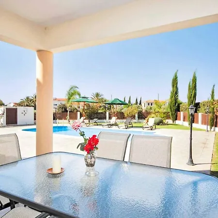 Melody Latchi * Neo Chorio