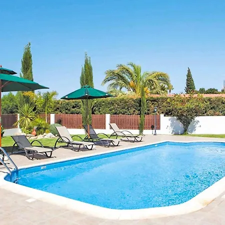 Melody Latchi Neo Chorio