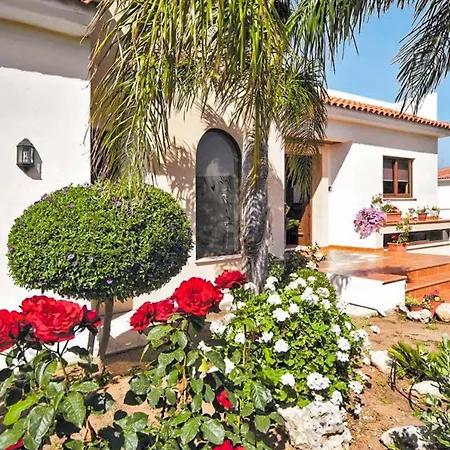 Melody Latchi Villa Neo Chorio