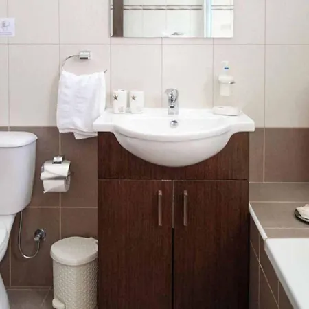 Melody Latchi Neo Chorio