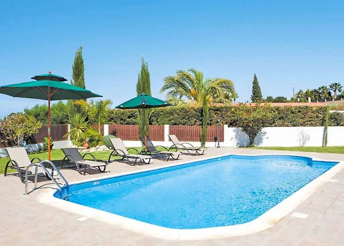 Melody Latchi Neo Chorio